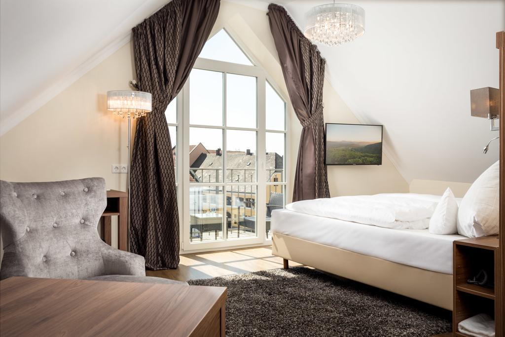 Hotel-Gasthof Hoettl Deggendorf Ruang foto